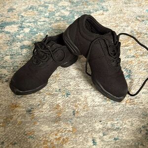 Capezio canvas Jazz/hip hop sneakers great condition, worn for 1 season, sz 13